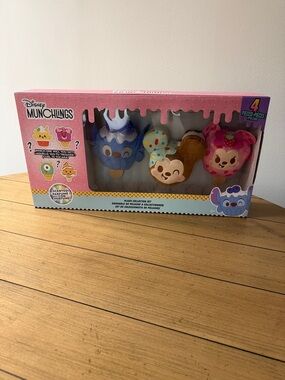 Disney Munchlings- Plush Collector Set- Scented - 4 pieces-1 mystery plush